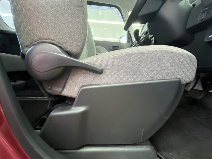 2019 Daihatsu Tanto 6BA-LA650S (UW-6a2cca5b81b6b)[11]