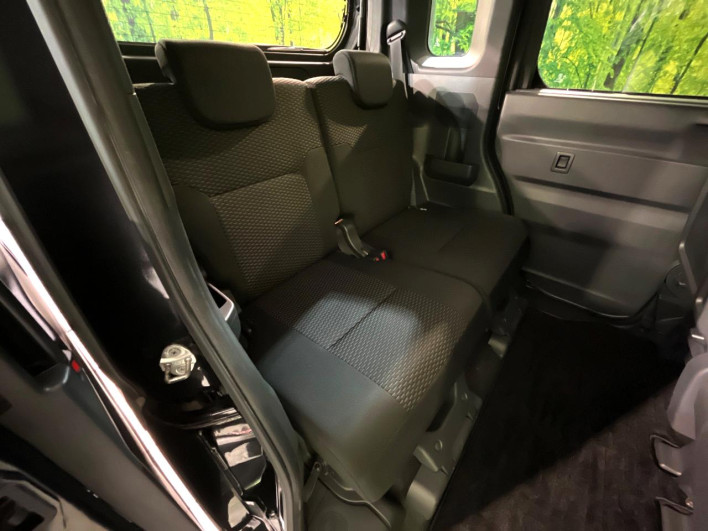 2015 Daihatsu Wake DBA-LA700S (UW-6a2cca62a164f)[20]