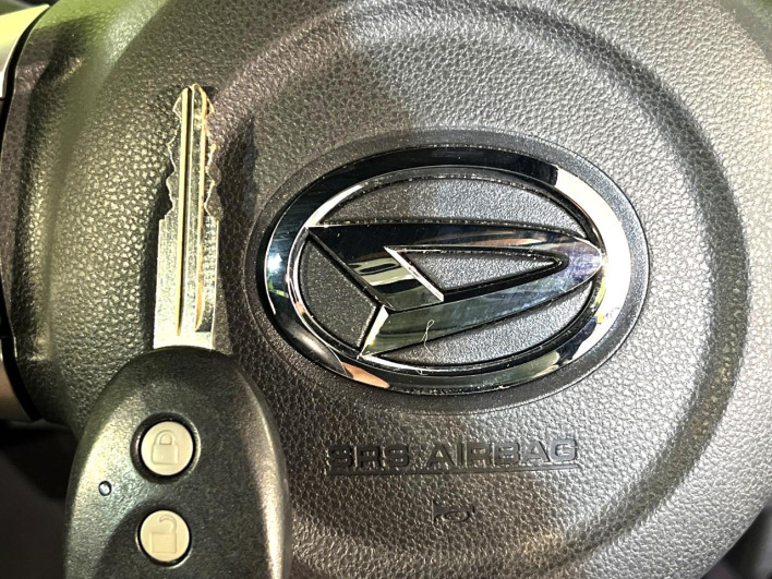 2015 Daihatsu Wake DBA-LA700S (UW-6a2cca62a164f)[10]