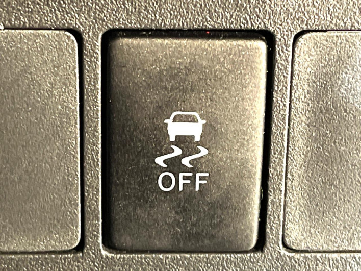 2015 Daihatsu Wake DBA-LA700S (UW-6a2cca62a164f)[9]