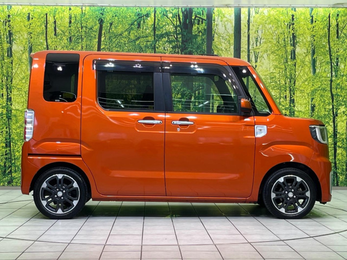 2015 Daihatsu Wake DBA-LA700S (UW-6a2cca62a991a)[10]