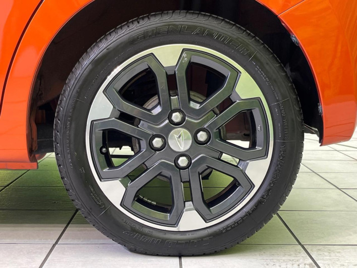 2015 Daihatsu Wake DBA-LA700S (UW-6a2cca62a991a)[16]