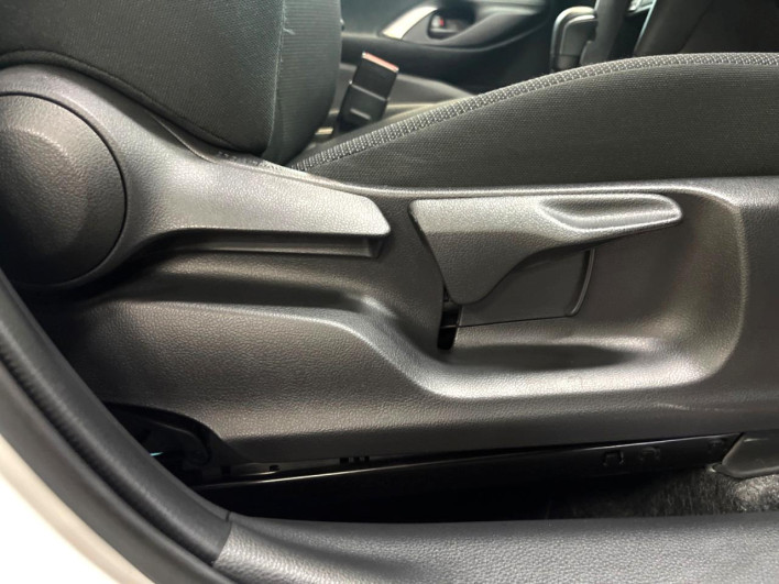 2025 Toyota Yaris Cross 5BA-MXPB10 (UW-6a2ccac0c9f9f)[19]
