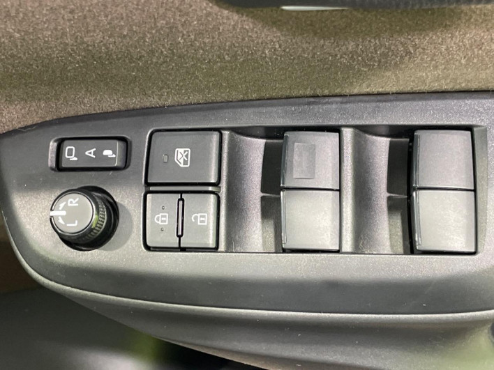 2021 Toyota Yaris Cross 6AA-MXPJ10 (UW-6a2ccac5b4976)[5]