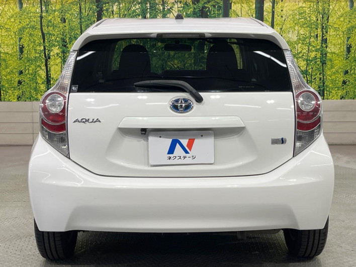 2012 Toyota Aqua DAA-NHP10 (UW-6a2ccae7862a6)[9]