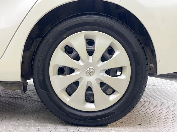 2012 Toyota Aqua DAA-NHP10 (UW-6a2ccae7862a6)[2]