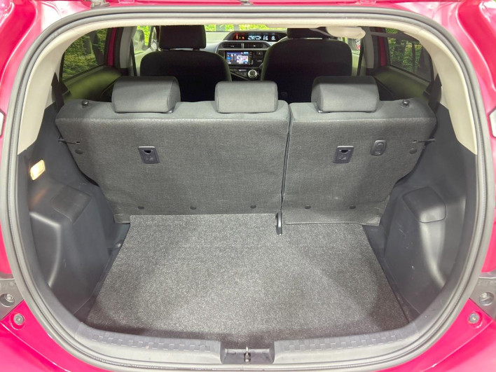 2016 Toyota Aqua DAA-NHP10 (UW-6a2ccae990fb0)[26]