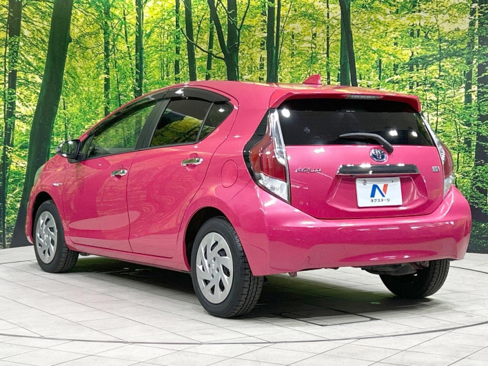 2016 Toyota Aqua DAA-NHP10 (UW-6a2ccae990fb0)[19]