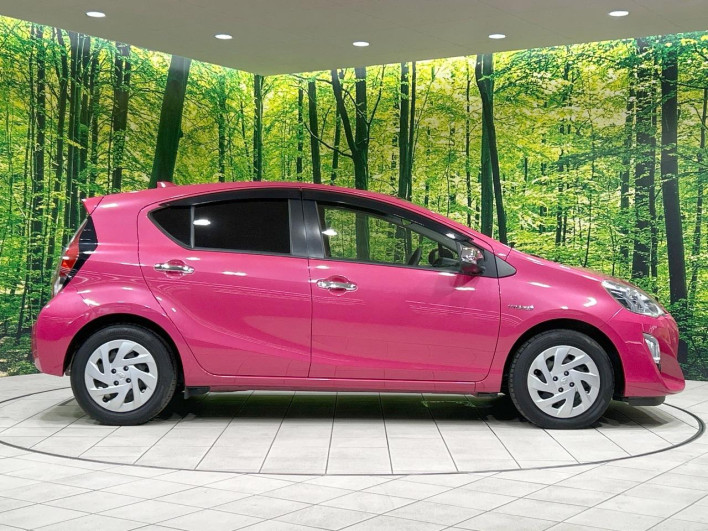 2016 Toyota Aqua DAA-NHP10 (UW-6a2ccae990fb0)[16]
