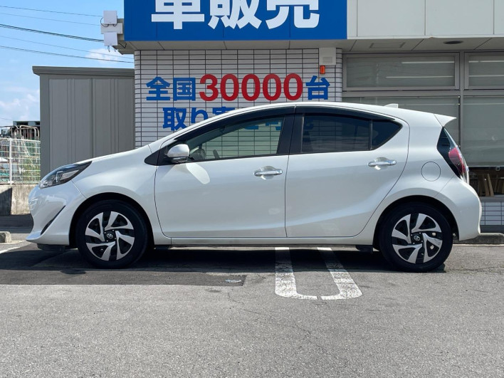 2021 Toyota Aqua 6AA-NHP10 (UW-6a2ccaea9fe03)[4]
