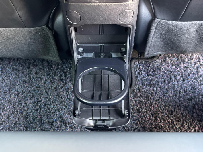 2014 Toyota Aqua DAA-NHP10 (UW-6a2ccaec3a2cf)[24]