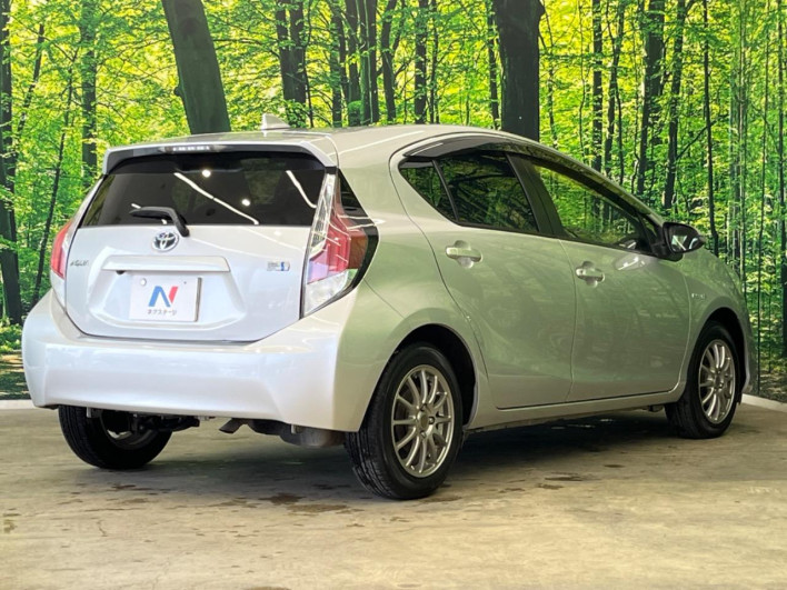 2015 Toyota Aqua DAA-NHP10 (UW-6a2ccaec698a3)[29]