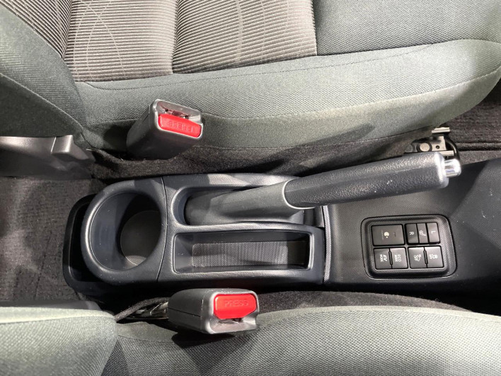 2019 Toyota Aqua DAA-NHP10 (UW-6a2ccaf0c2ec2)[26]