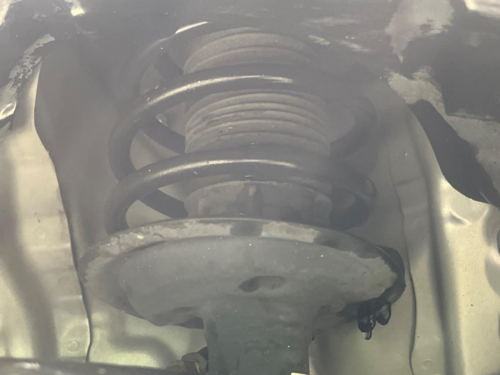 2018 Toyota Vitz DAA-NHP130 (UW-6a2ccaf262edd)[8]