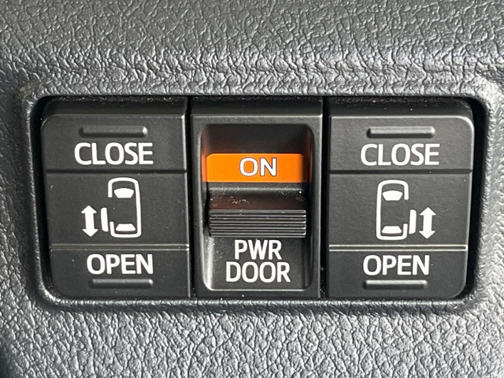 2017 Toyota Sienta DAA-NHP170G (UW-6a2ccaf3ea778)[26]