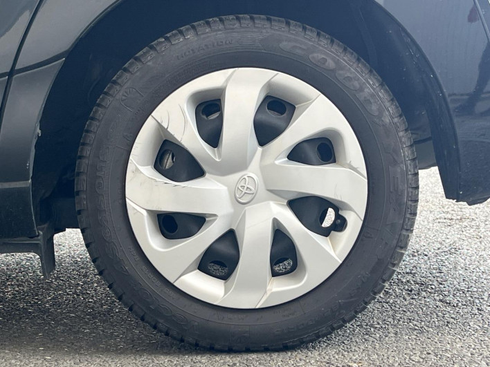 2017 Toyota Sienta DAA-NHP170G (UW-6a2ccaf3ea778)[17]