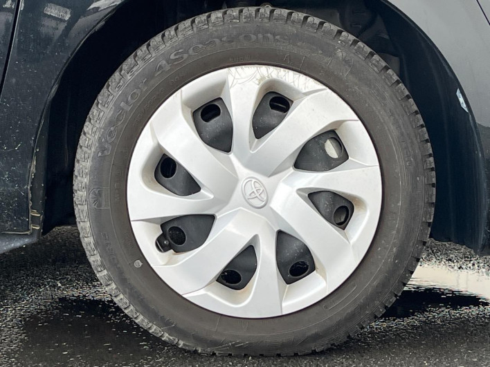 2017 Toyota Sienta DAA-NHP170G (UW-6a2ccaf3ea778)[12]