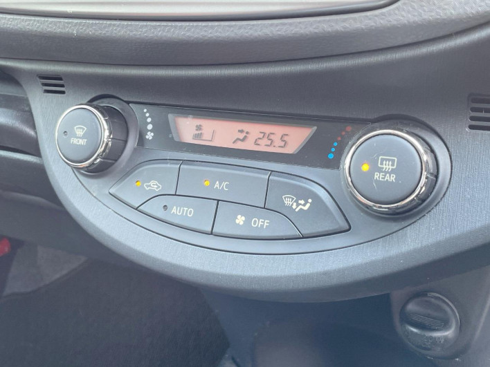 2013 Toyota Vitz DBA-NSP135 (UW-6a2ccaf6e50f7)[19]