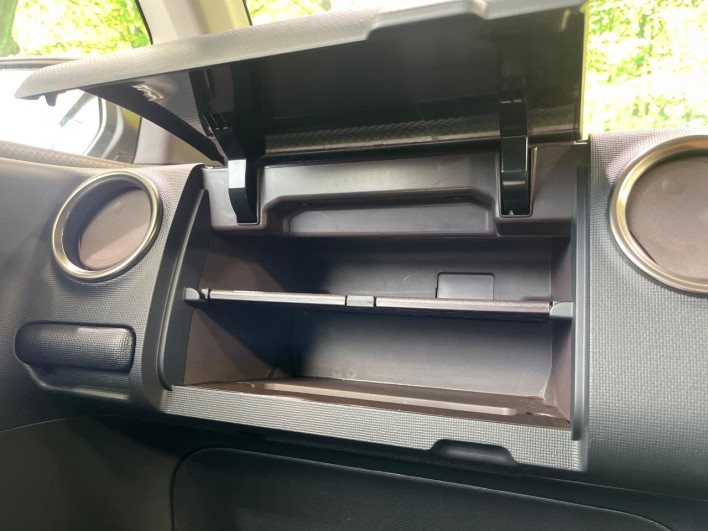 2015 Toyota Porte DBA-NSP141 (UW-6a2ccaf733f98)[27]