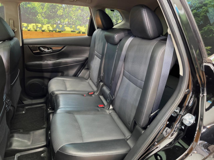 2017 Nissan X-Trail DBA-NT32 (UW-6a2ccb008271a)[29]