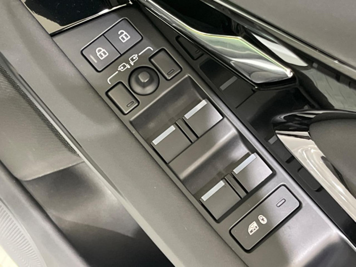 2024 Land Rover Range Rover Evoque 3CA-LZ2NB (UW-6a2ccb1fd8c7d)[29]