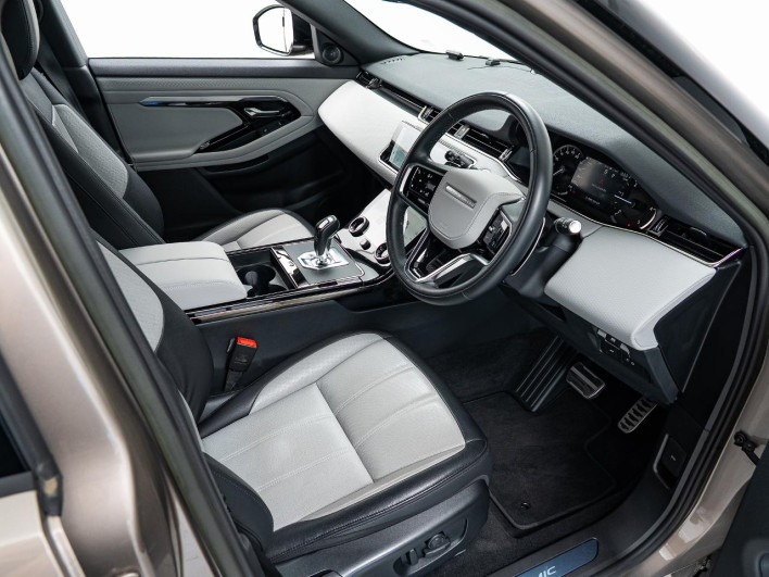 2023 Land Rover Range Rover Evoque 3CA-LZ2NB (UW-6a2ccb2099714)[22]