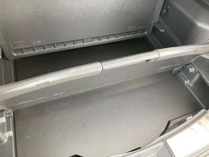 2017 Nissan X-Trail DBA-T32 (UW-6a2ccb2b91f4f)[25]