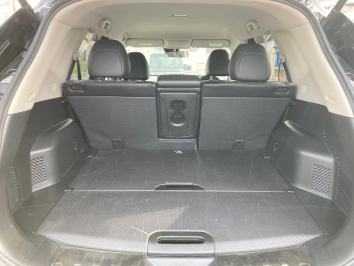 2017 Nissan X-Trail DBA-T32 (UW-6a2ccb2b91f4f)[23]