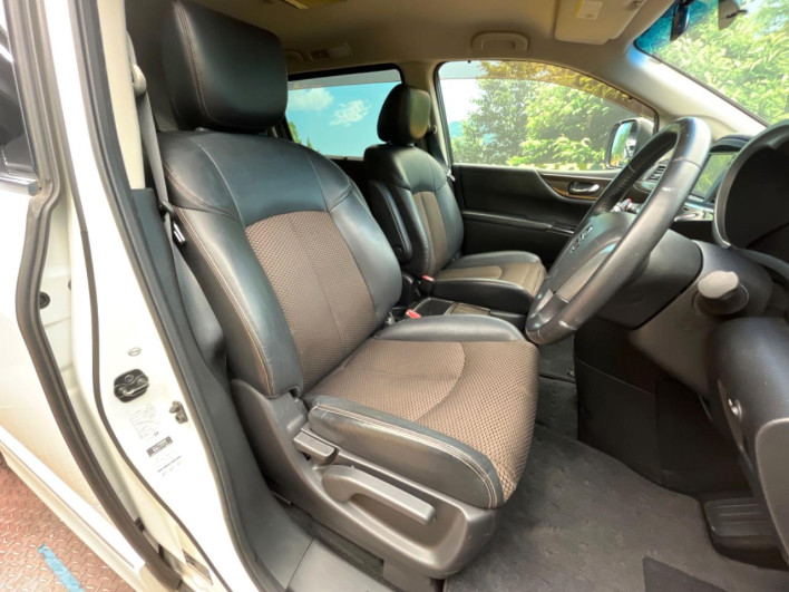 2010 Nissan Elgrand DBA-TE52 (UW-6a2ccb2d1b68d)[27]
