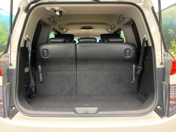 2010 Nissan Elgrand DBA-TE52 (UW-6a2ccb2d1b68d)[26]