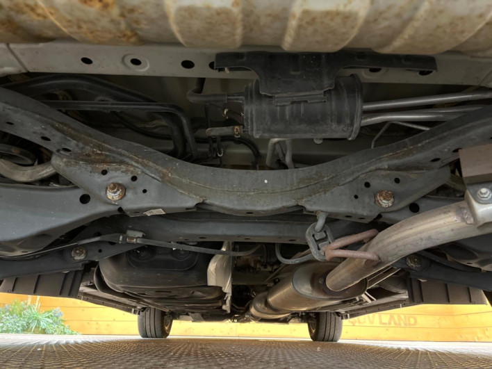 2010 Nissan Elgrand DBA-TE52 (UW-6a2ccb2d1b68d)[19]