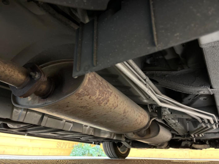 2010 Nissan Elgrand DBA-TE52 (UW-6a2ccb2d1b68d)[21]