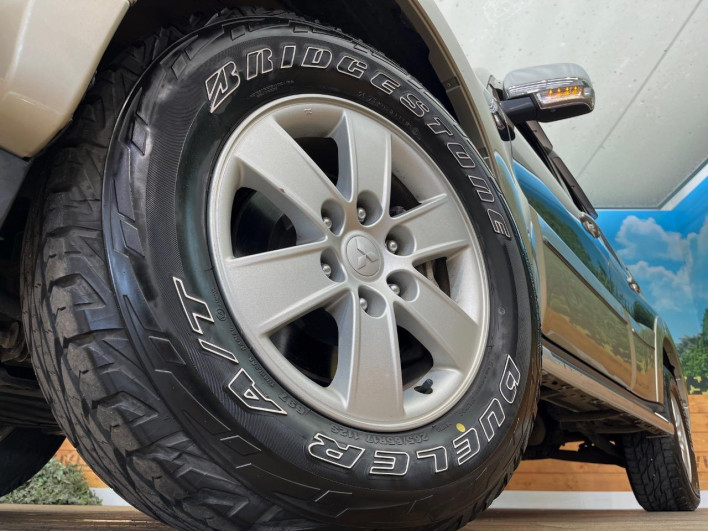 2015 Mitsubishi Pajero LDA-V98W (UW-6a2ccb38b96b9)[21]