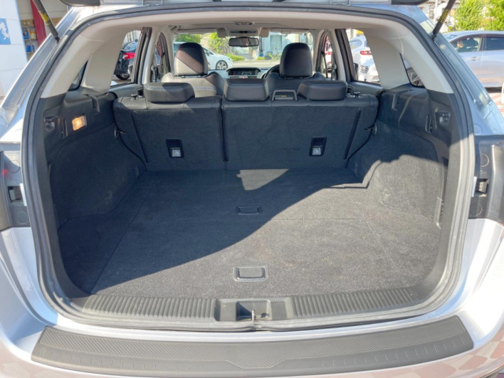 2015 Subaru Levorg DBA-VMG (UW-6a2ccb3e0c65d)[28]