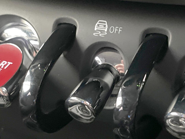 2021 Rover Mini 3DA-42BT20 (UW-6a2ccb4c40a7c)[17]