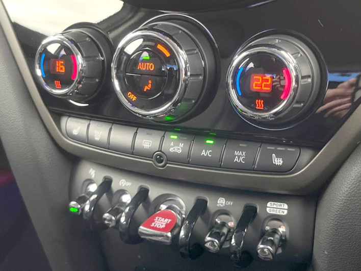 2021 Rover Mini 3DA-42BT20 (UW-6a2ccb4c40a7c)[14]