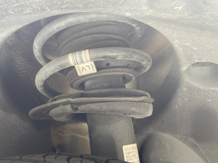 2019 Rover Mini 3BA-LV15M (UW-6a2ccb4ce9f4a)[4]