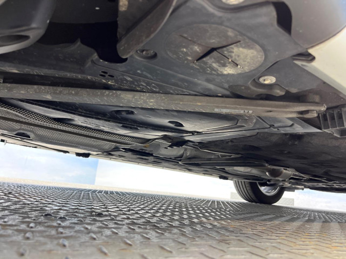 2018 Rover Mini LDA-YT20 (UW-6a2ccb4ded3a0)[26]