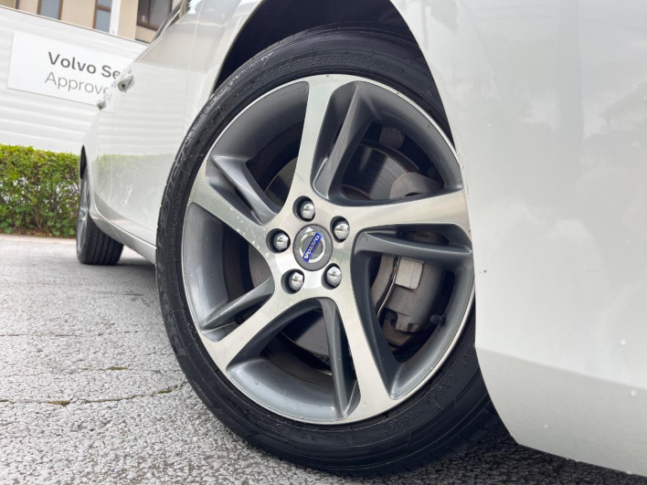 2016 Volvo V40 LDA-MD4204T (UW-6a2ccb500e15b)[9]