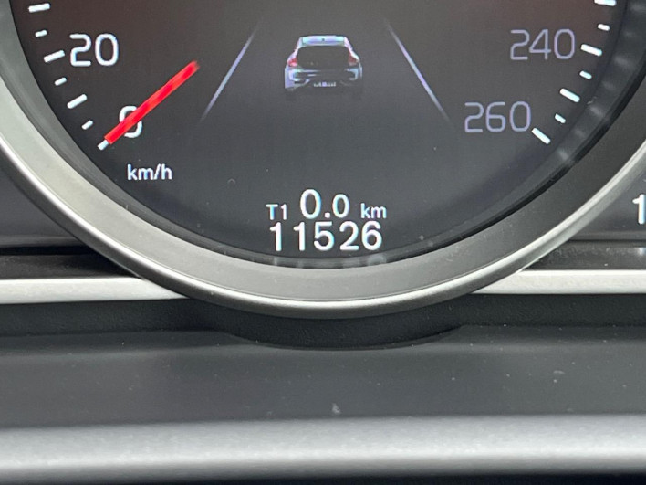 2016 Volvo V40 LDA-MD4204T (UW-6a2ccb500e15b)[2]