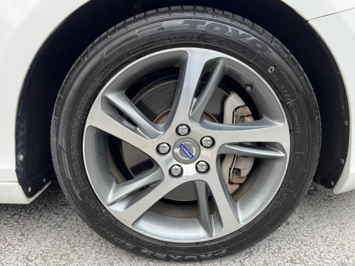 2016 Volvo V40 LDA-MD4204T (UW-6a2ccb500e15b)[15]