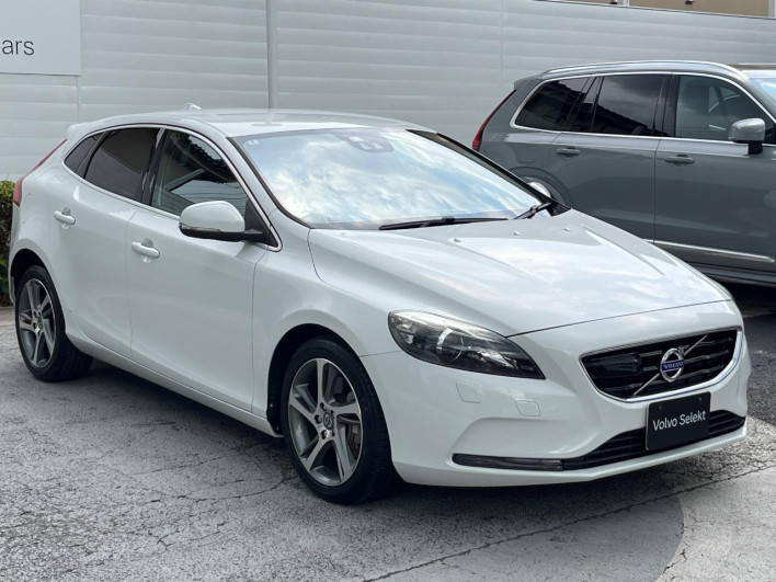 2016 Volvo V40 LDA-MD4204T (UW-6a2ccb500e15b)[8]
