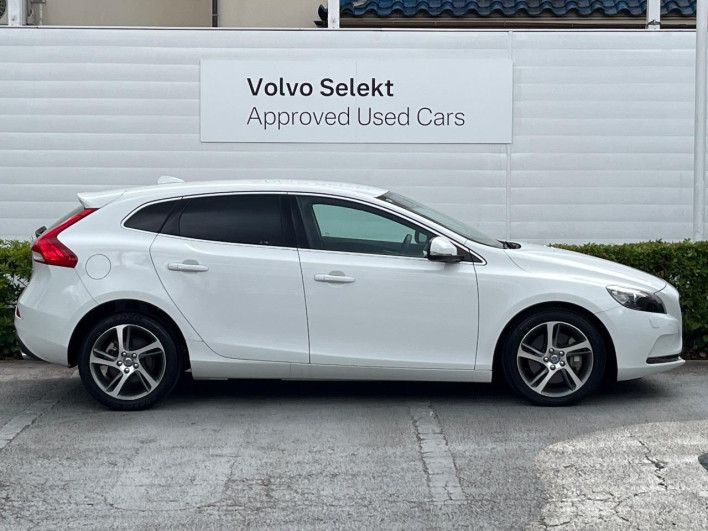 2016 Volvo V40 LDA-MD4204T (UW-6a2ccb500e15b)[5]