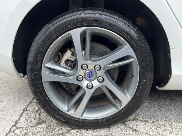 2016 Volvo V40 LDA-MD4204T (UW-6a2ccb500e15b)[16]