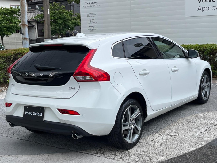 2016 Volvo V40 LDA-MD4204T (UW-6a2ccb500e15b)[11]