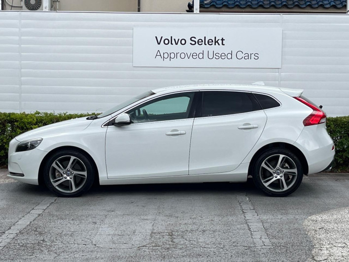 2016 Volvo V40 LDA-MD4204T (UW-6a2ccb500e15b)[4]