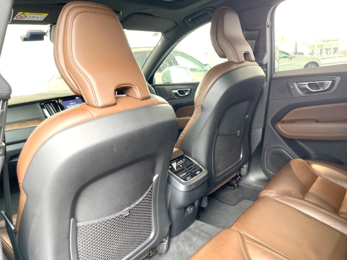 2022 Volvo XC60 5AA-UB420TXCM (UW-6a2ccb50ca5a4)[26]