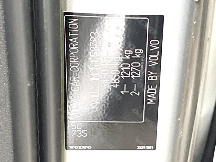 2022 Volvo XC60 5AA-UB420TXCM (UW-6a2ccb50ca5a4)[1]