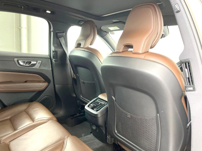 2022 Volvo XC60 5AA-UB420TXCM (UW-6a2ccb50ca5a4)[21]