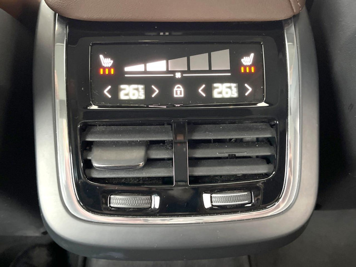 2022 Volvo XC60 5AA-UB420TXCM (UW-6a2ccb50ca5a4)[29]